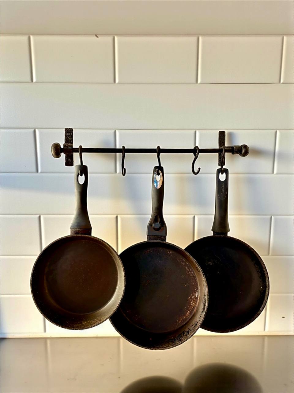 Hand-Forged Iron Kitchen Rack with Hooks,Heavy Duty Wrought Iron Pot and Pan Rail, Wall Mounted Utensil Holder, Custom Length 20–80 in