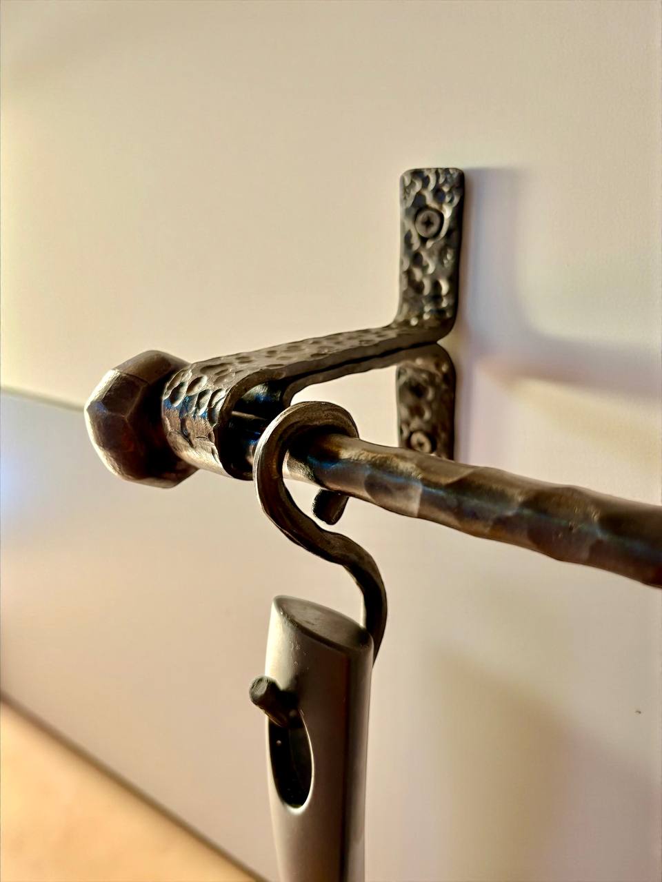 Hand-Forged Iron Kitchen Rack with Hooks,Heavy Duty Wrought Iron Pot and Pan Rail, Wall Mounted Utensil Holder, Custom Length 20–80 in