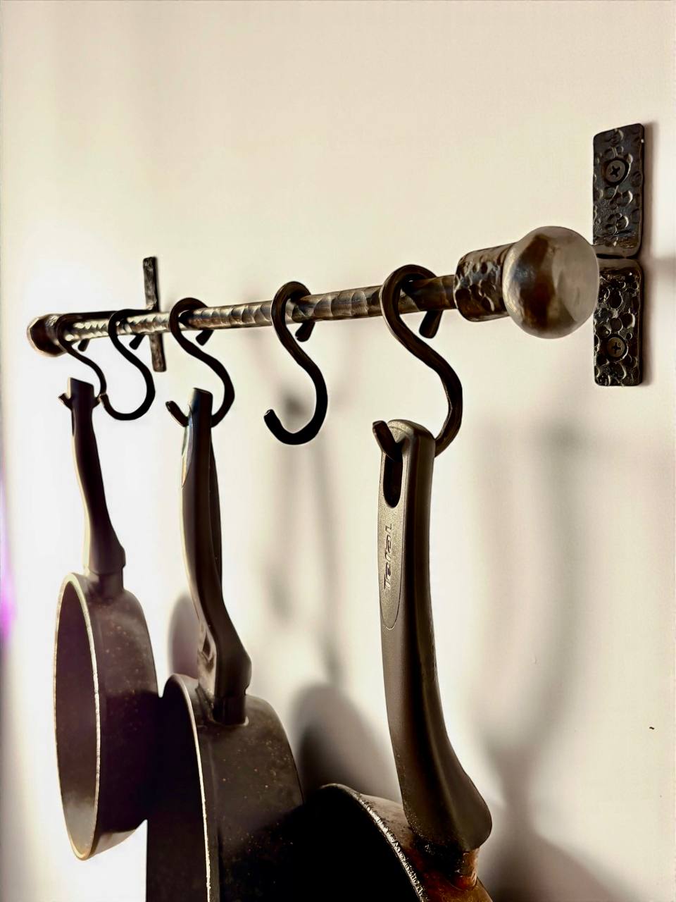 Hand-Forged Iron Kitchen Rack with Hooks,Heavy Duty Wrought Iron Pot and Pan Rail, Wall Mounted Utensil Holder, Custom Length 20–80 in