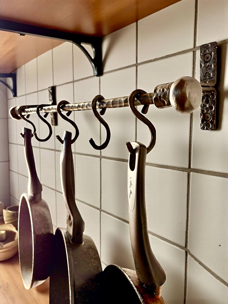 Hand-Forged Iron Kitchen Rack with Hooks,Heavy Duty Wrought Iron Pot and Pan Rail, Wall Mounted Utensil Holder, Custom Length 20–80 in