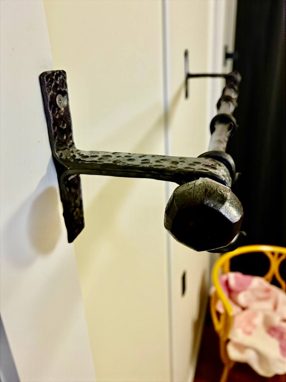 Hand-Forged Iron Kitchen Rack with Hooks,Heavy Duty Wrought Iron Pot and Pan Rail, Wall Mounted Utensil Holder, Custom Length 20–80 in