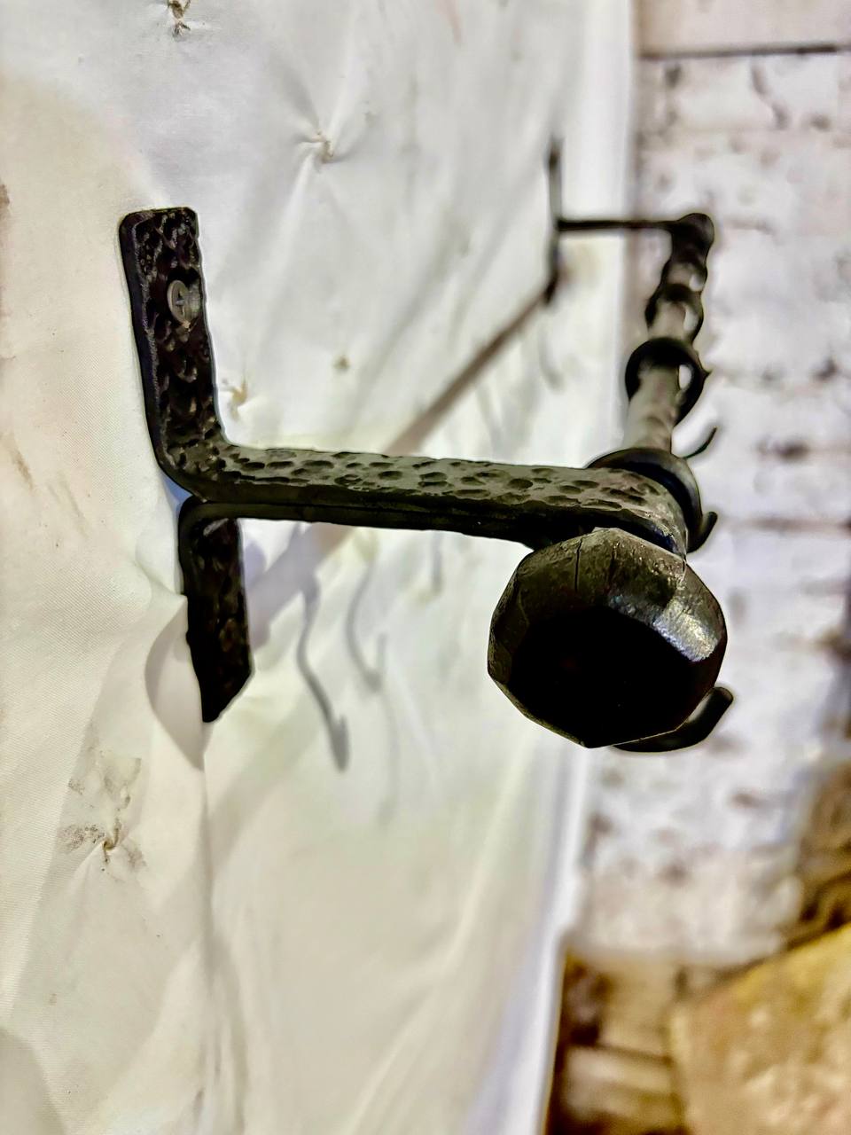 Hand-Forged Iron Kitchen Rack with Hooks,Heavy Duty Wrought Iron Pot and Pan Rail, Wall Mounted Utensil Holder, Custom Length 20–80 in