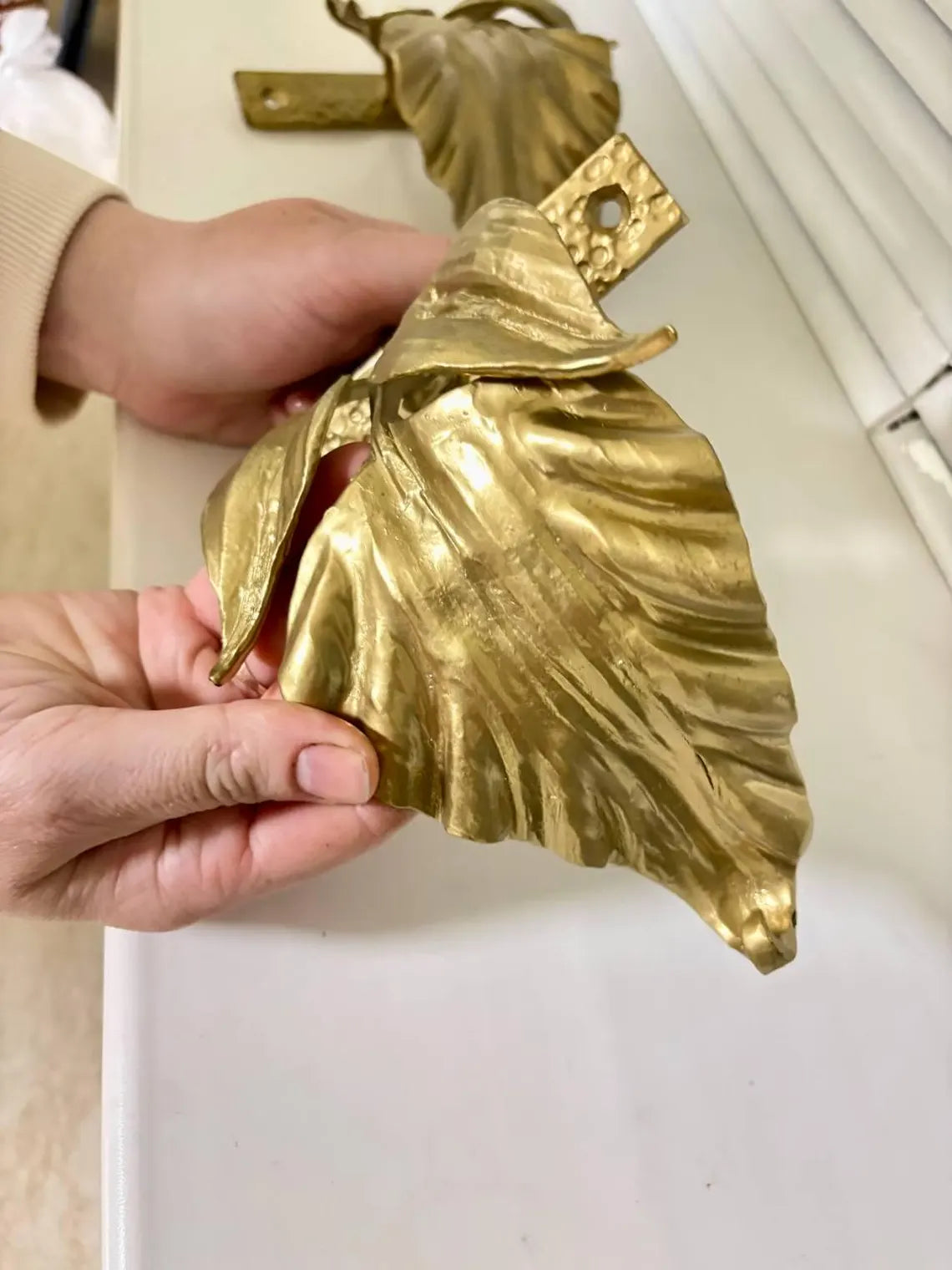 Curtain hook - Wrought Iron Curtain Tieback Leaf – Hand-Forged Drapery Holder – Gold, Bronze, Black with Patina – Set of 1 or 2