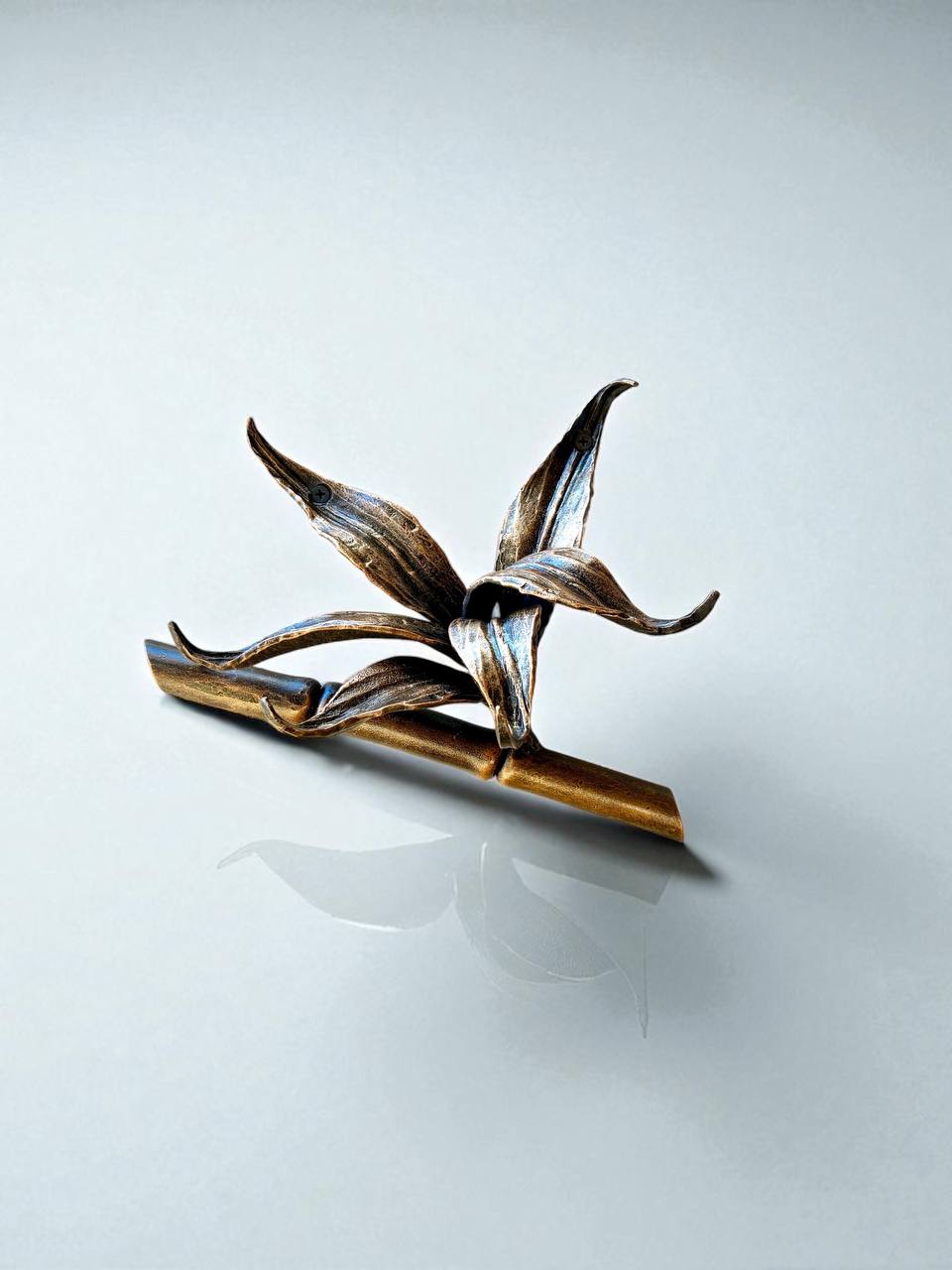 Handmade wall hook:metal holder for keys and bags,functional organizer for home,clothes,hats,unique design in the form of bamboo treehanger