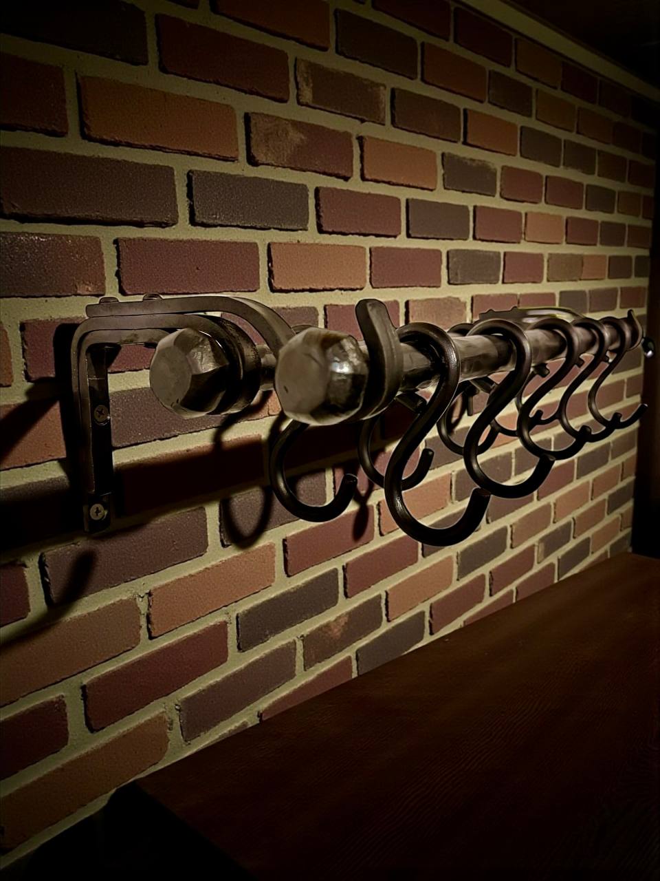 Forged Wall-Mounted Kitchen Rail in Amish & Farmhouse Style,Rustic Double Iron Pipe Ø22 mm,Hand-Forged Country Kitchen Decor