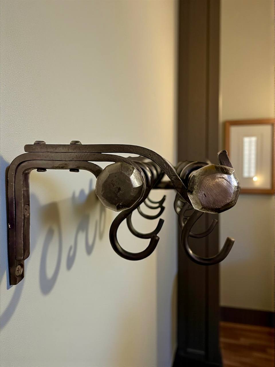 Forged Wall-Mounted Kitchen Rail in Amish & Farmhouse Style,Rustic Double Iron Pipe Ø22 mm,Hand-Forged Country Kitchen Decor
