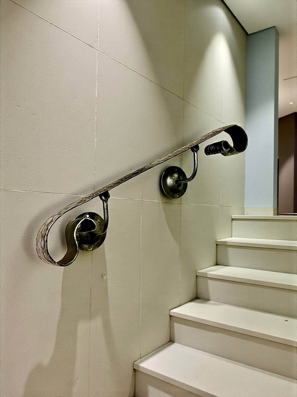 Modern loft forged handrail – minimalist steel railing for interior stairs, hammer-textured metal wall handrail made from solid 2-inch (50 mm) strap,industrial blacksmith art railing,custom size available