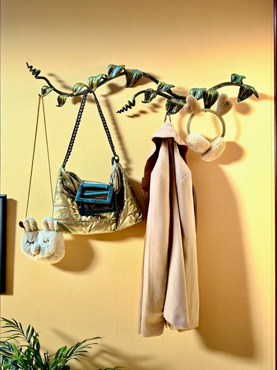 Modular Wrought Iron Wall Sculpture with Hooks,Hand Forged Iron Wall Hook Rack Branch, Metal Wall Decor with Leaves,Custom Length up to 20m