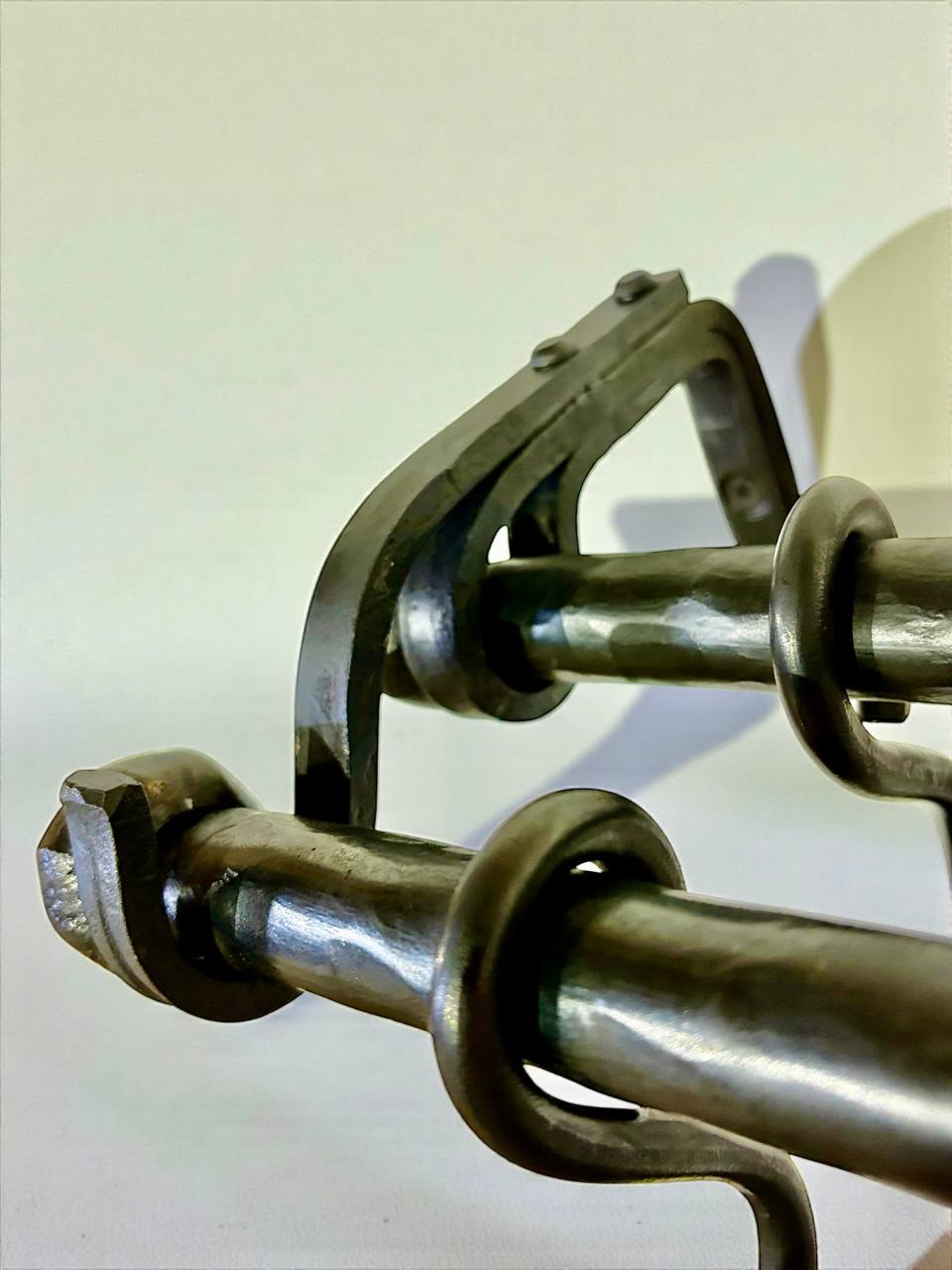 Forged Wall-Mounted Kitchen Rail in Amish & Farmhouse Style,Rustic Double Iron Pipe Ø22 mm,Hand-Forged Country Kitchen Decor