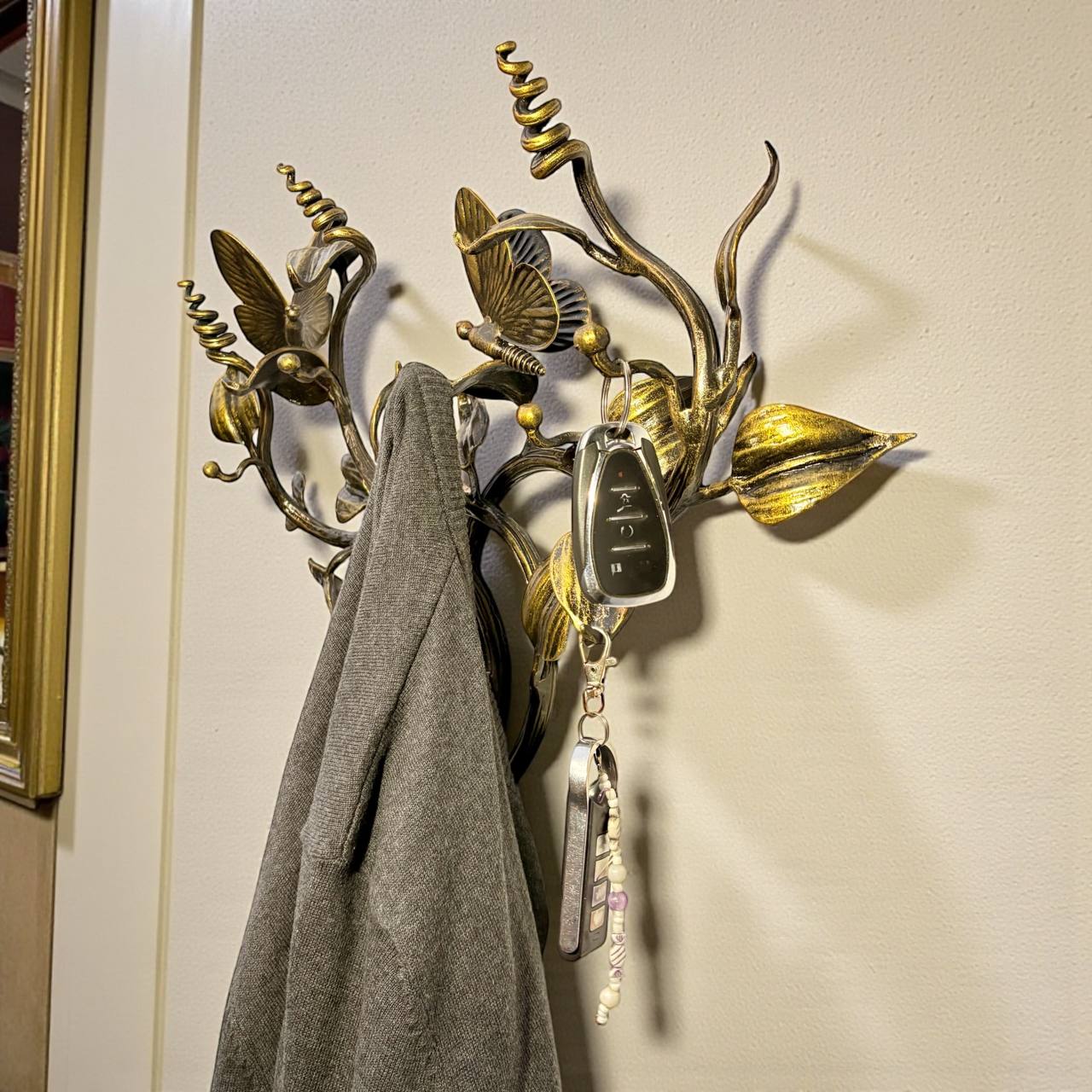 Christmas Gift ,Hand-Forged Butterfly Wall Art,Unique Metal Branch Hook Rack,Nature Inspired Sculpture,Holiday Gift for Mom,Home Decor